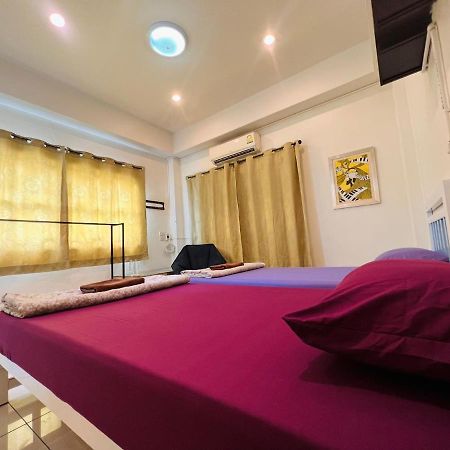 Aekkalukthai Hostel 罗勇 外观 照片
