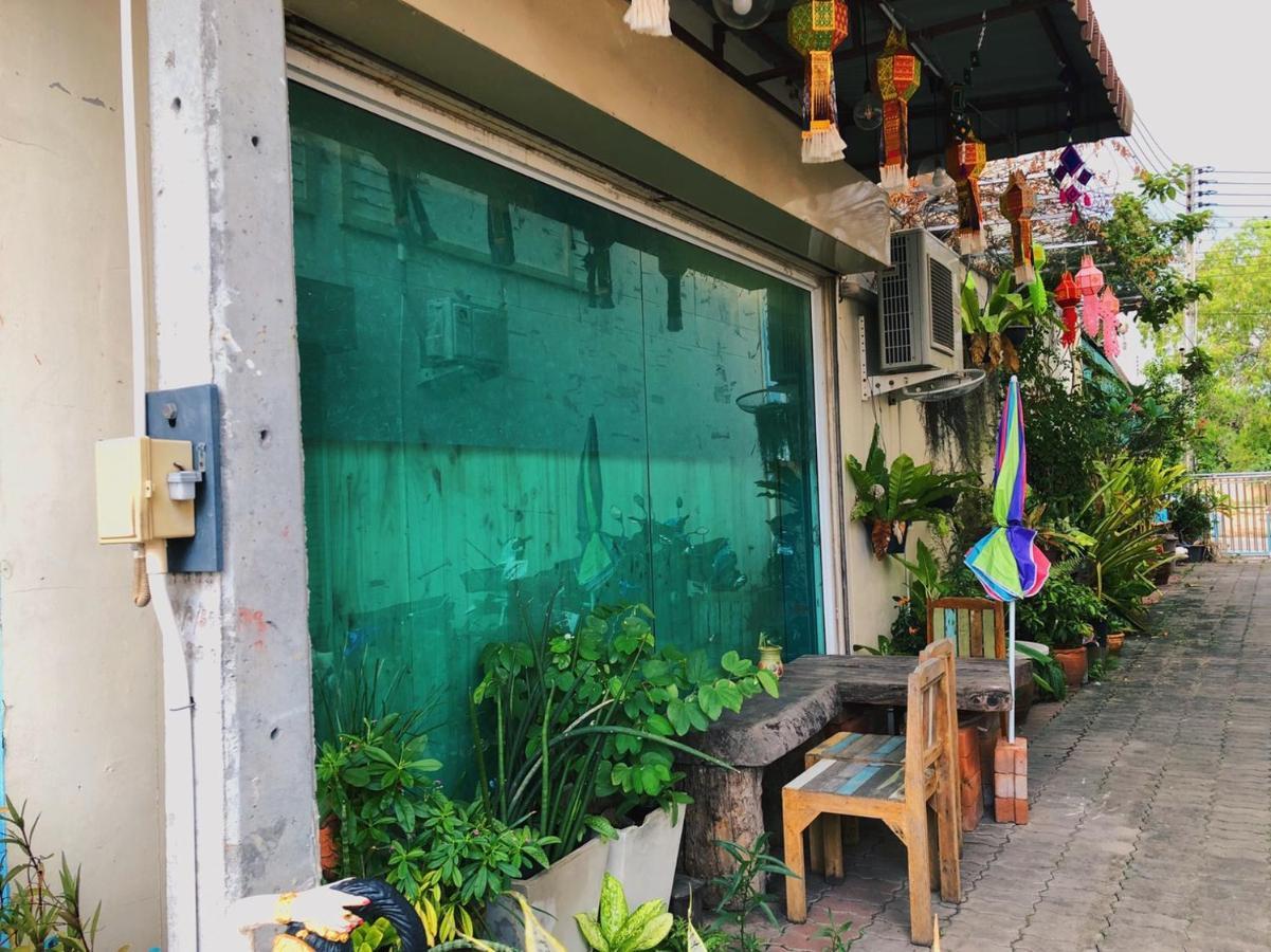 Aekkalukthai Hostel 罗勇 外观 照片