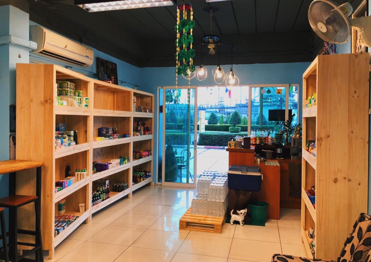 Aekkalukthai Hostel 罗勇 外观 照片