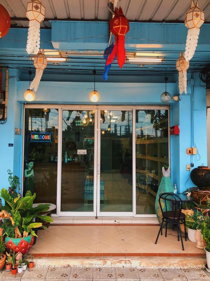 Aekkalukthai Hostel 罗勇 外观 照片
