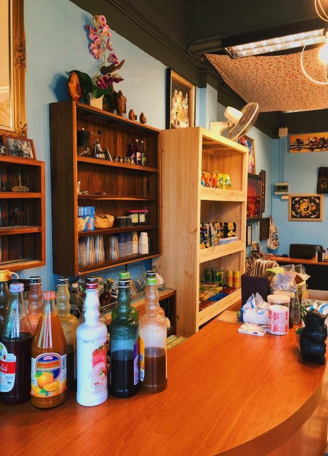 Aekkalukthai Hostel 罗勇 外观 照片