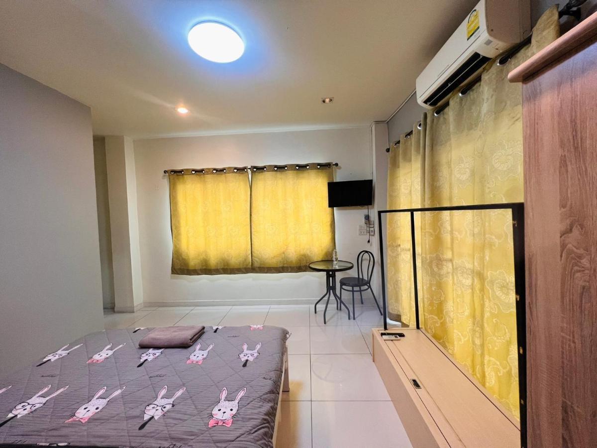 Aekkalukthai Hostel 罗勇 外观 照片
