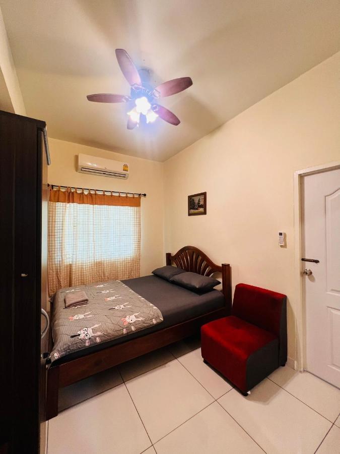 Aekkalukthai Hostel 罗勇 外观 照片