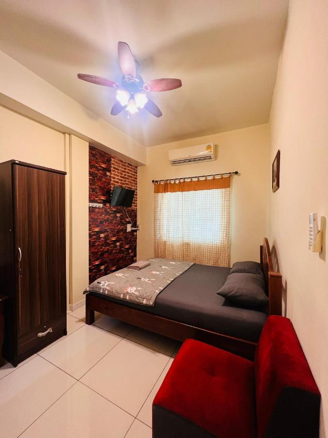 Aekkalukthai Hostel 罗勇 外观 照片
