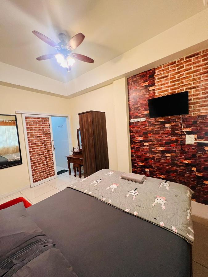 Aekkalukthai Hostel 罗勇 外观 照片