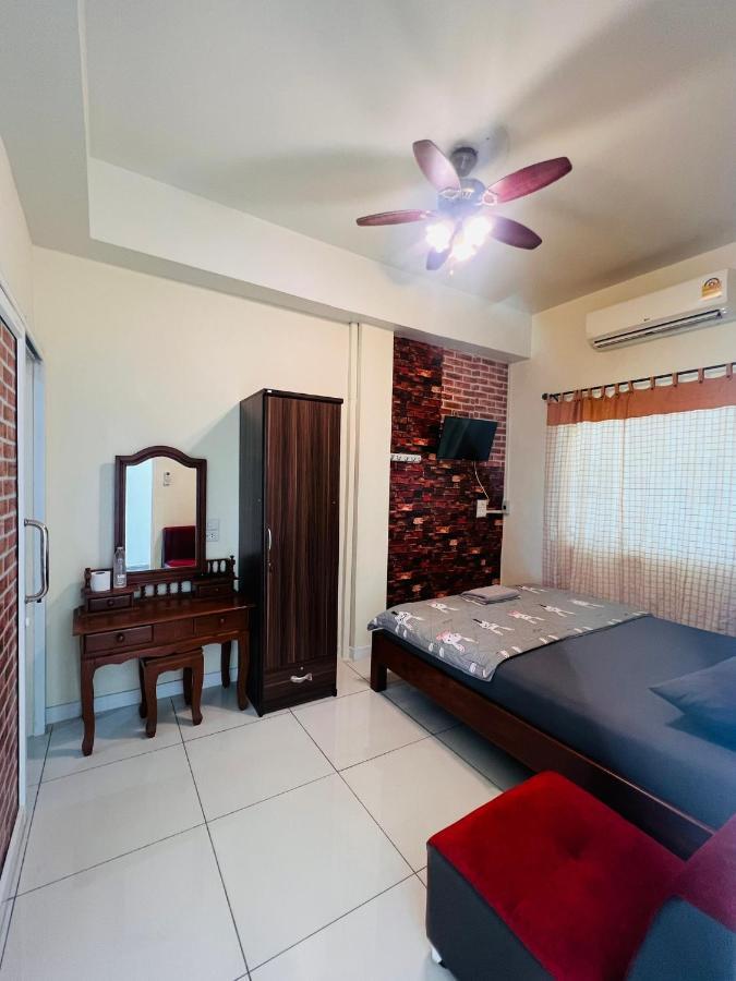 Aekkalukthai Hostel 罗勇 外观 照片