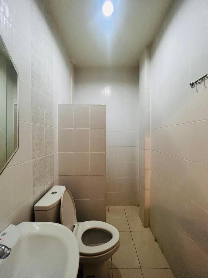 Aekkalukthai Hostel 罗勇 外观 照片